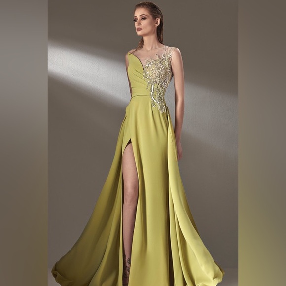 MNM COUTURE - M0058 Embroidered Lattice Illusion Overskirt Gown